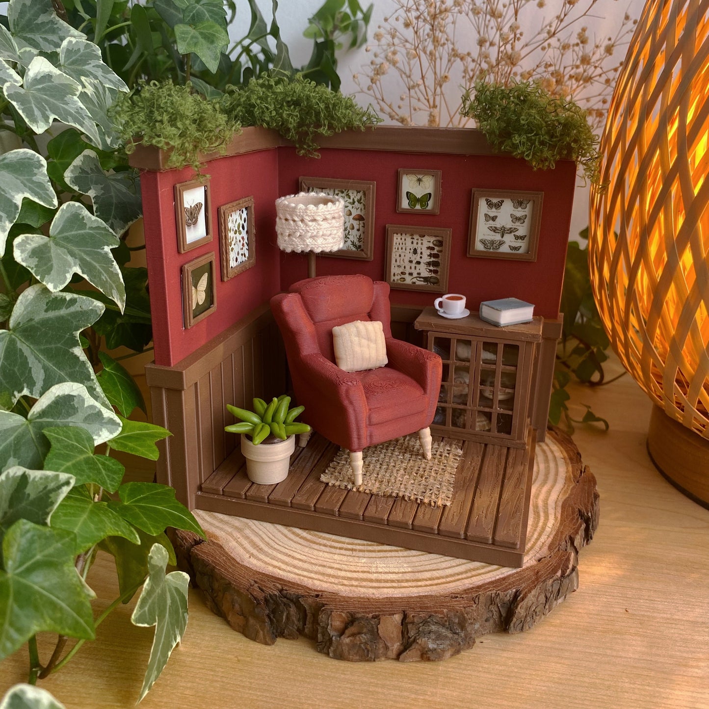Reading Corner Miniature - Red Room