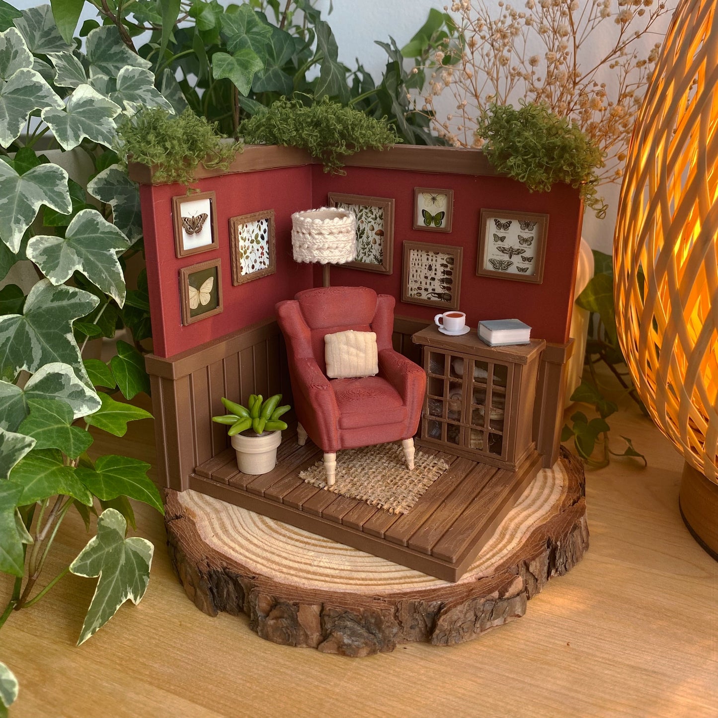 Reading Corner Miniature - Red Room