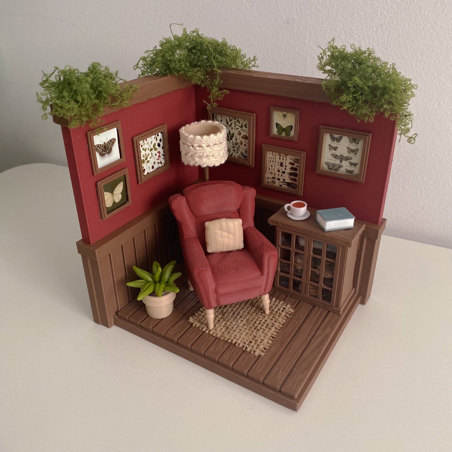 Reading Corner Miniature - Red Room